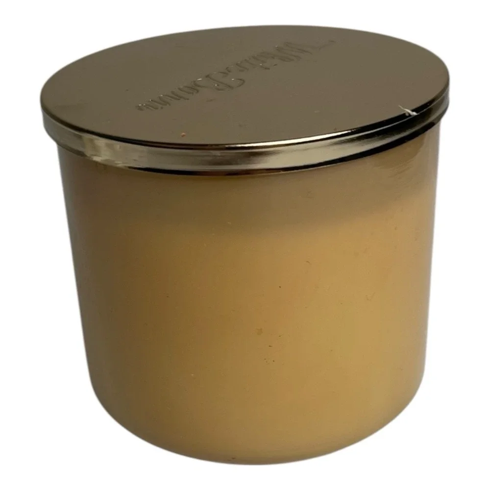 Bath & Body Works this candle
